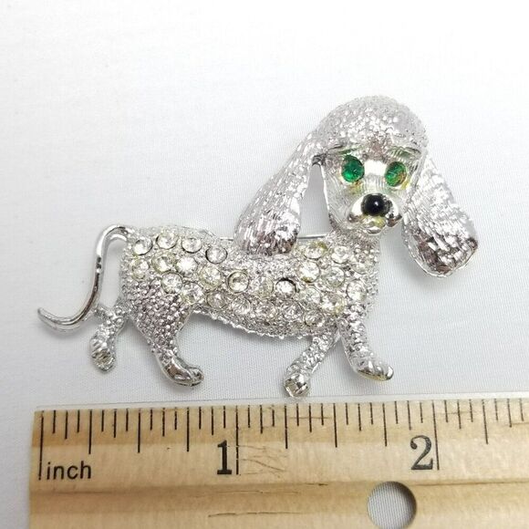 Vintage Sassy Rhinestone Dog with Green Eyes, Silver Tone, Retro 60s Style - Picture 4 of 6